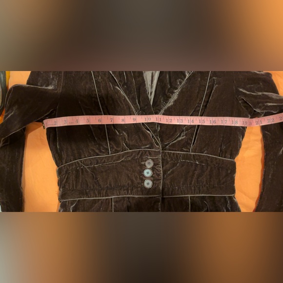 Vintage Velvet Brown Blazer—don’t freeze at the office! - Picture 5 of 5